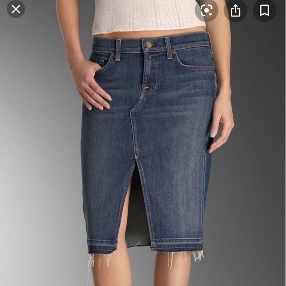 EUC 7 for all mankind denim skirt - Picture 8 of 8